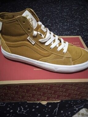 Vans Womens Lizzie Armanto Edition High-Top Sneakers in Mustard